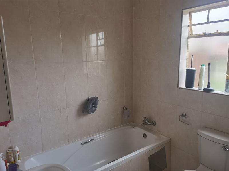 2 Bedroom Property for Sale in Waterval East North West